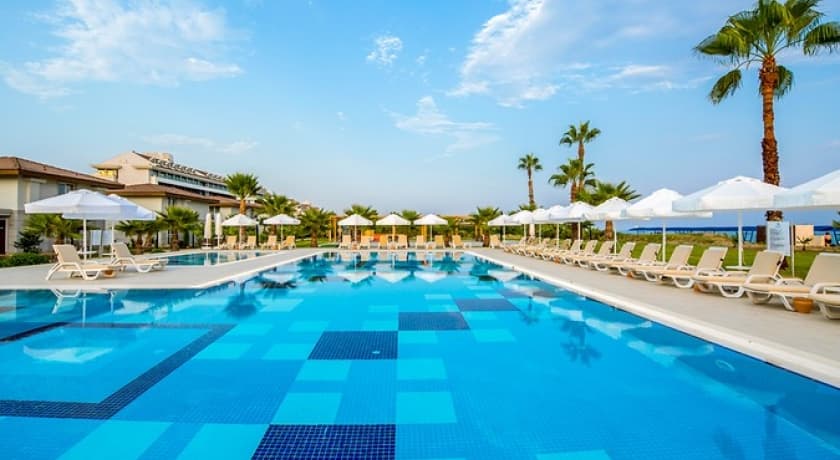 Crystal Boutique Beach Comfort Collection-18