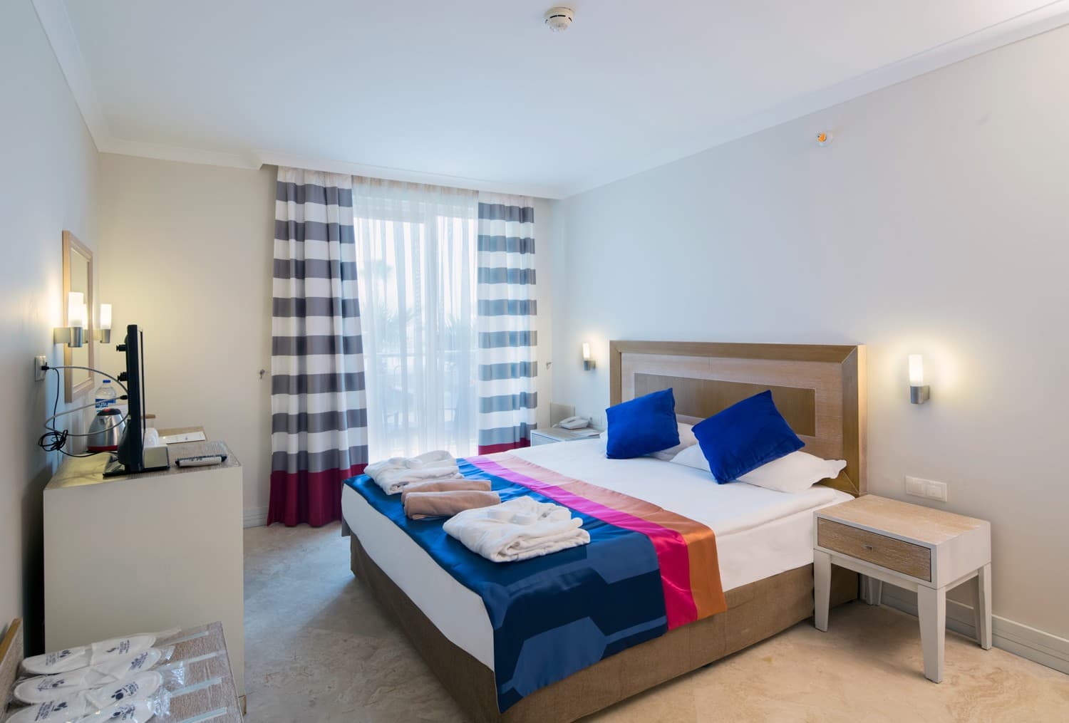 Crystal Boutique Beach Comfort Collection-52