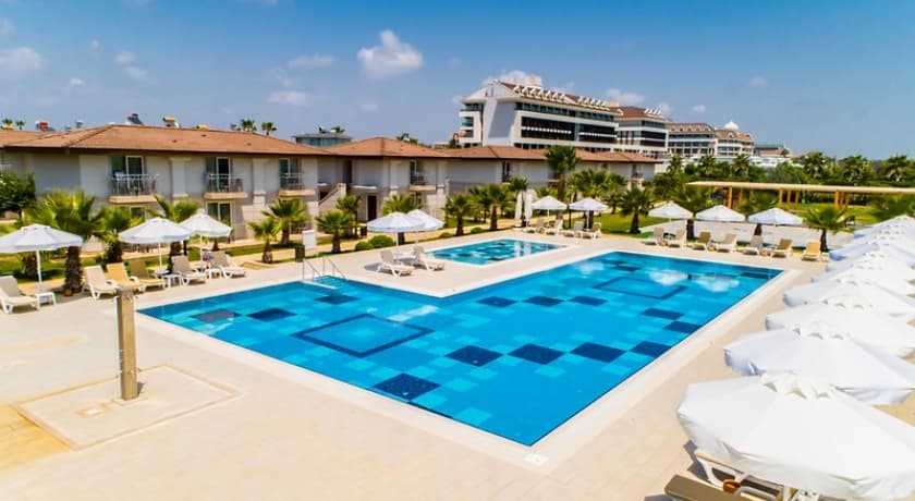 Crystal Boutique Beach Comfort Collection-12