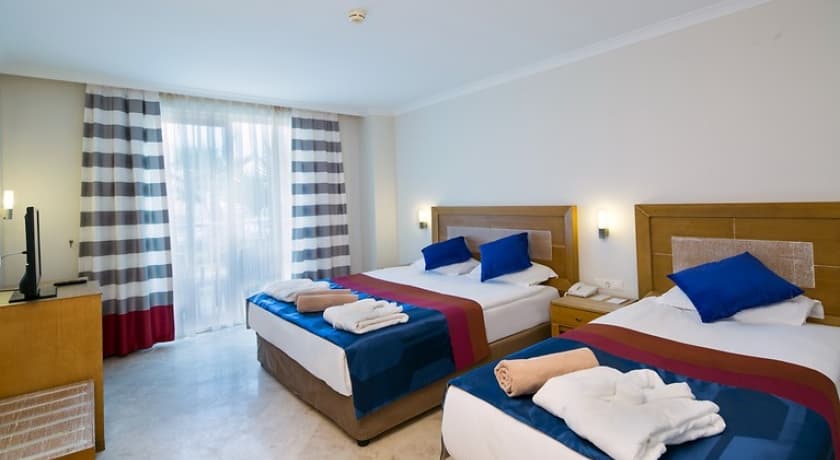 Crystal Boutique Beach Comfort Collection-36