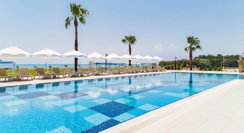 Crystal Boutique Beach Comfort Collection-26