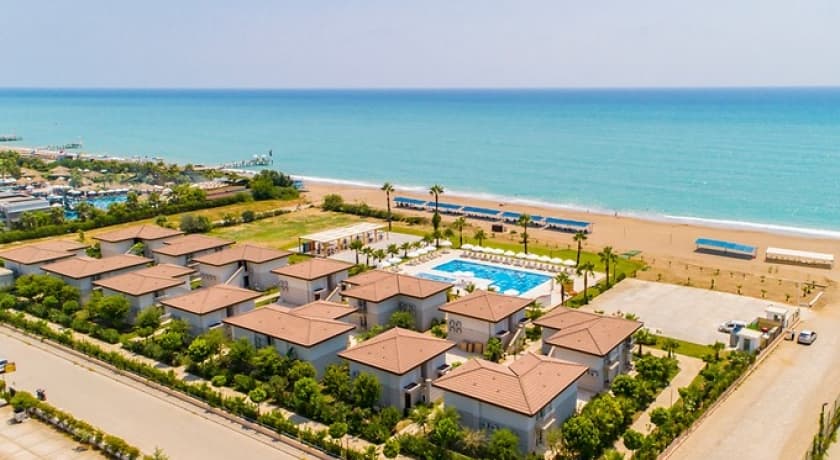 Crystal Boutique Beach Comfort Collection-1