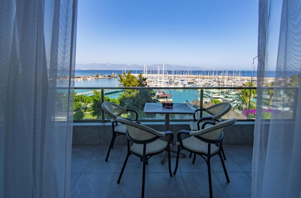 Fortunella Suites & Villas-24