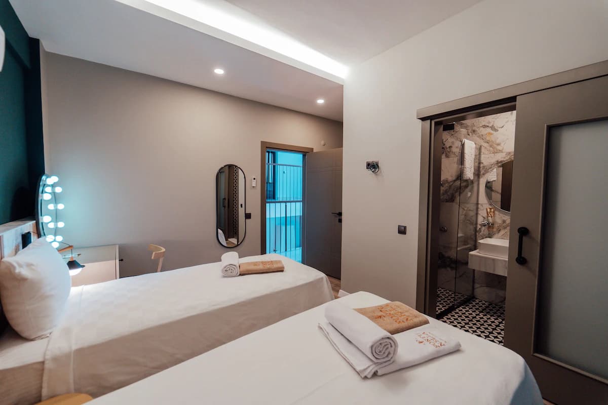 Fortunella Suites & Villas-18