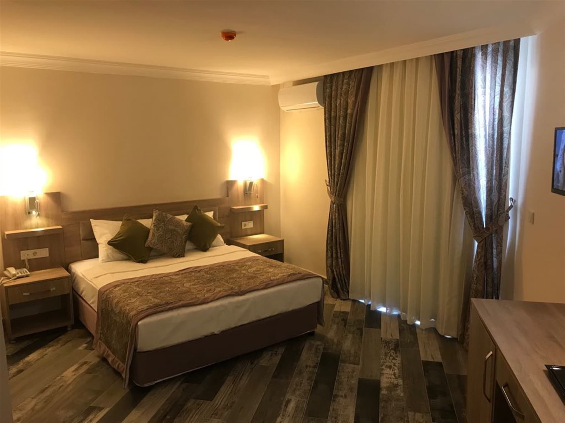 Arsi Enfi City Beach Hotel -1