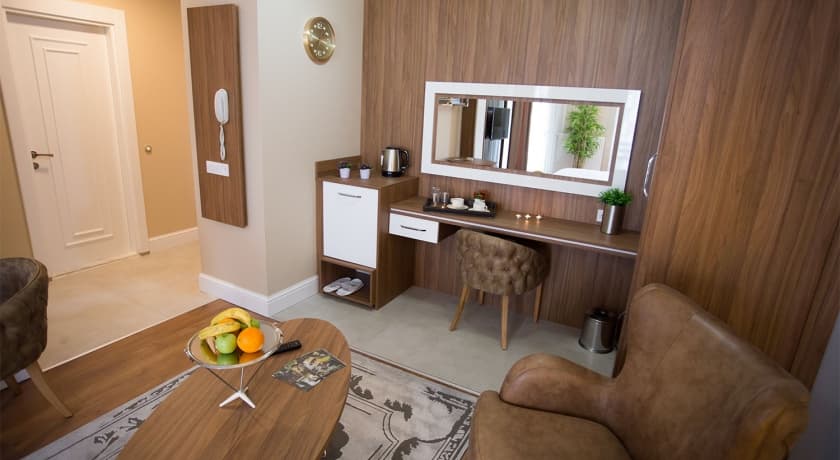 A Royal Suit Hotel-36