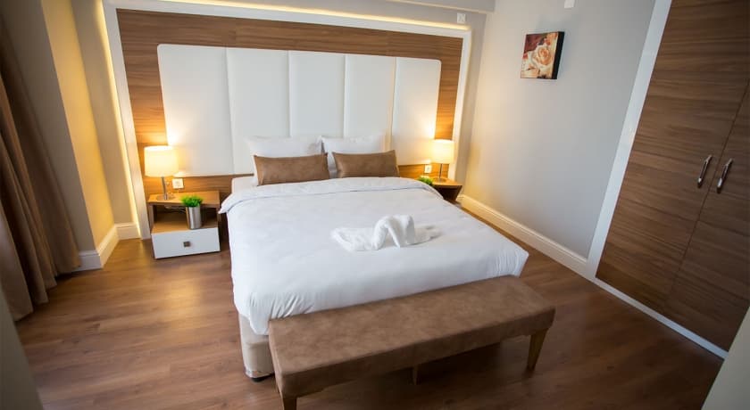 A Royal Suit Hotel-48