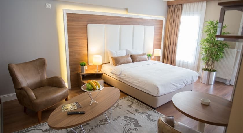 A Royal Suit Hotel-33