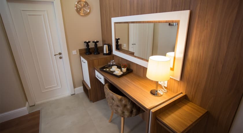 A Royal Suit Hotel-51