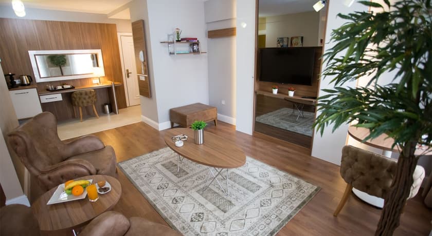 A Royal Suit Hotel-47