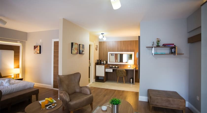 A Royal Suit Hotel-44