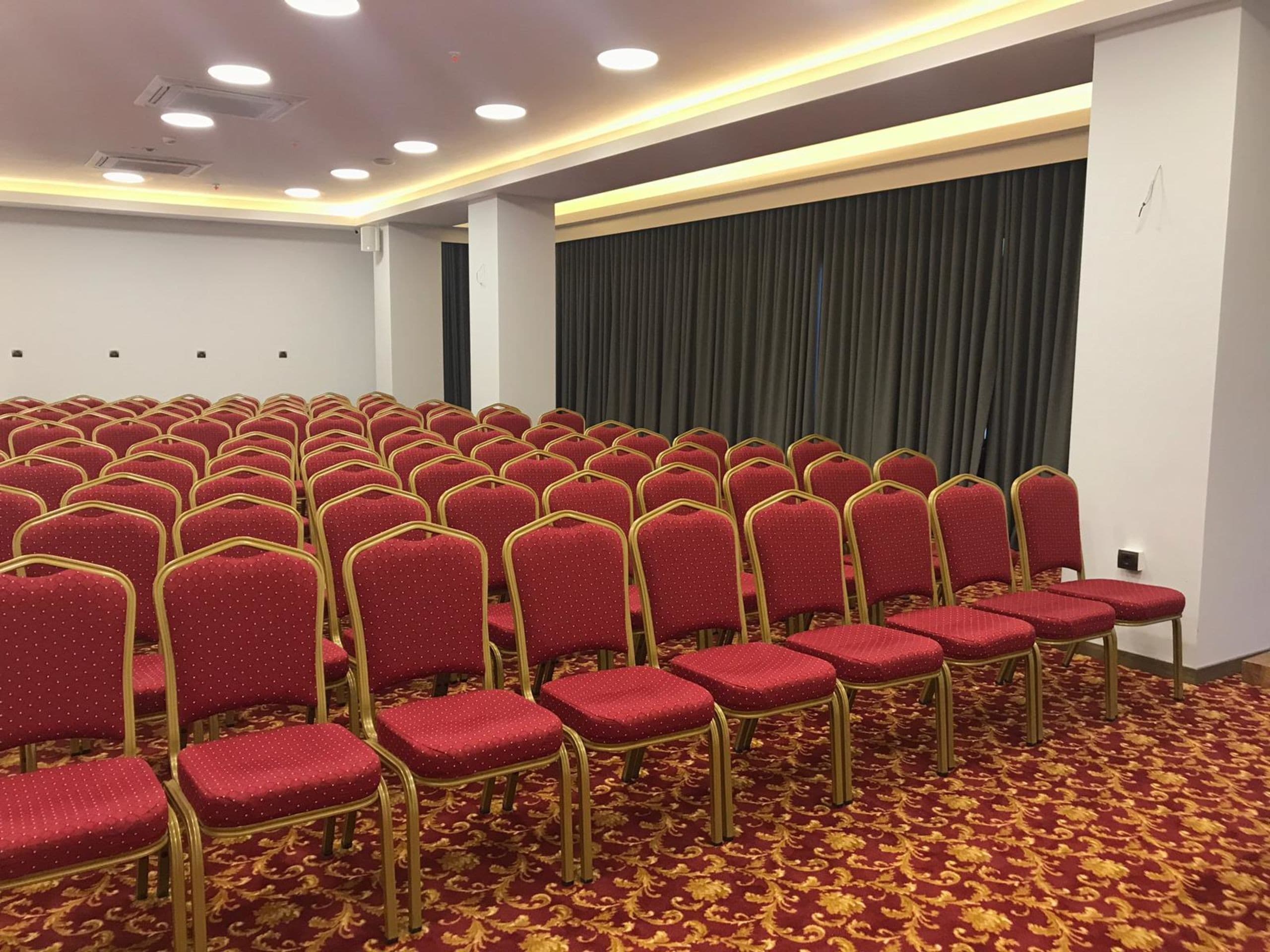 Vista Royal Hotel-33