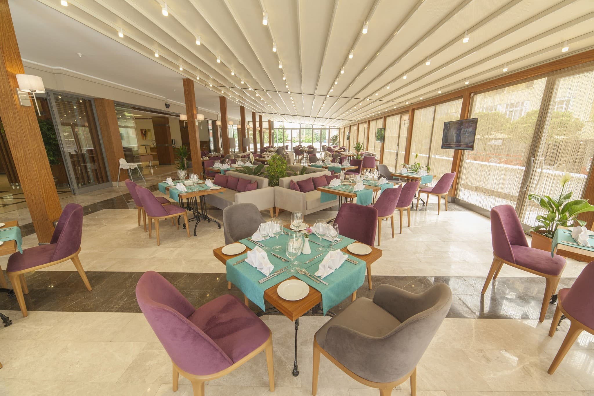 Lamec Hotel Business-12