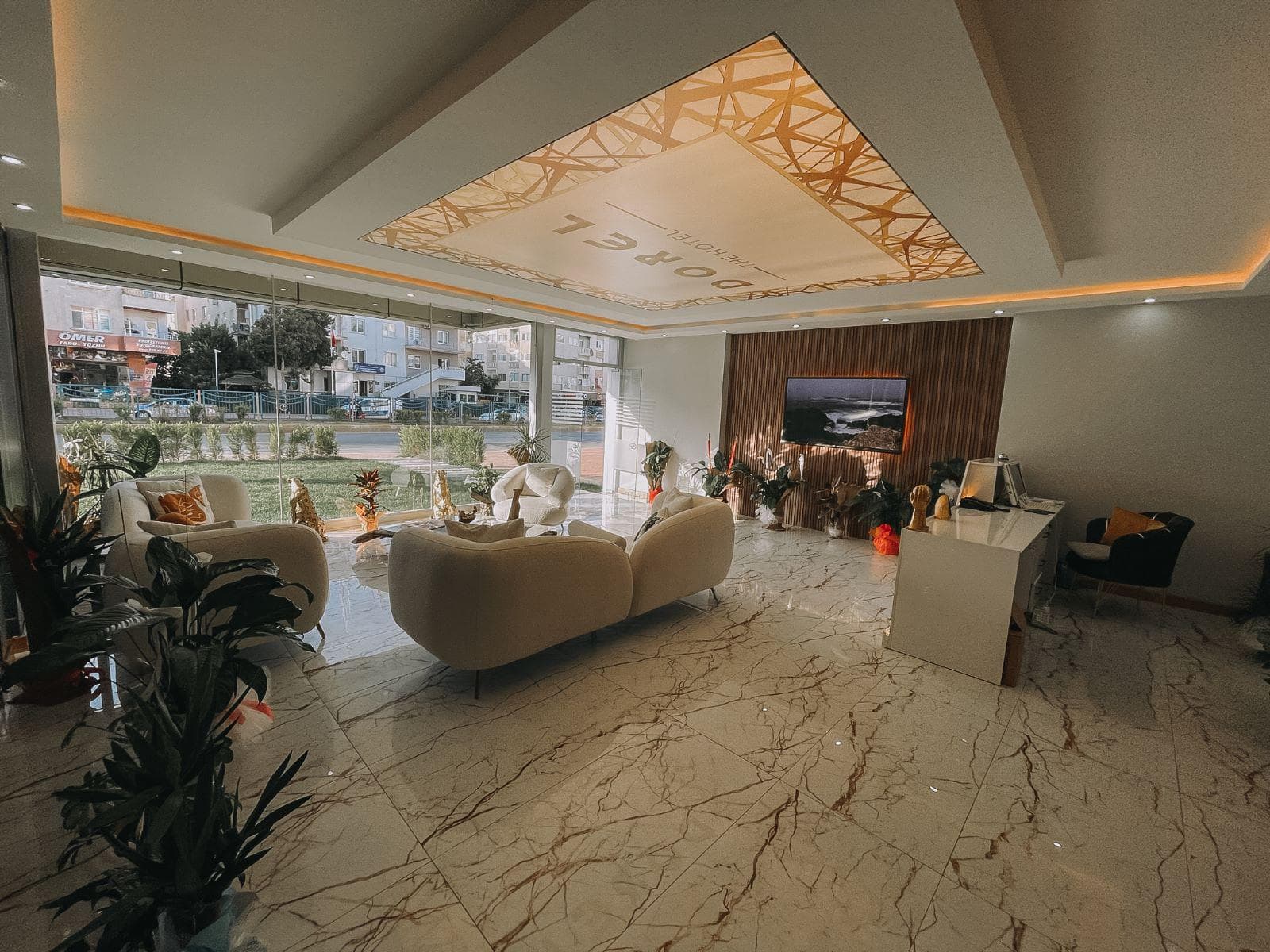 Dorel The Hotel-6