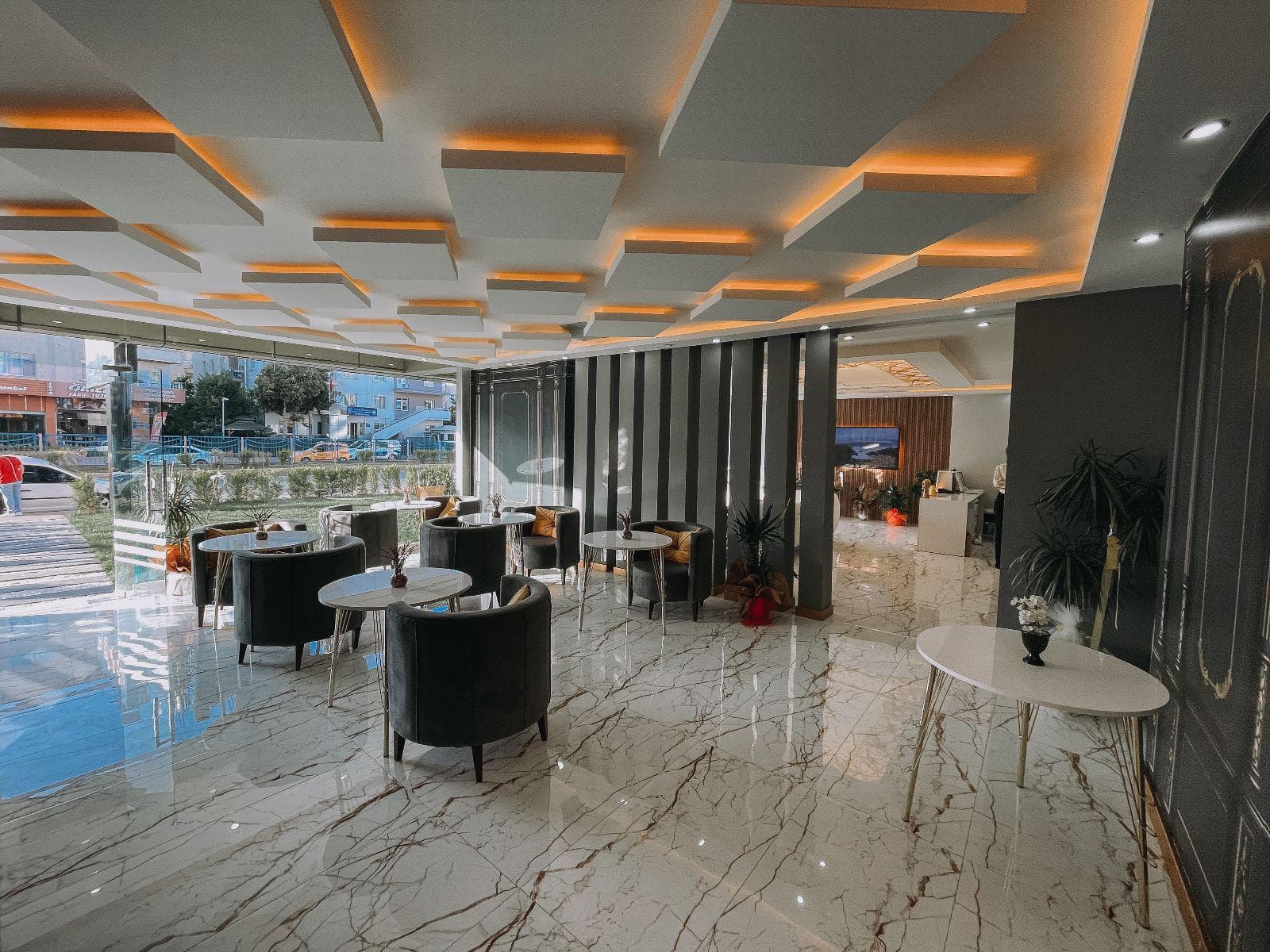 Dorel The Hotel-4