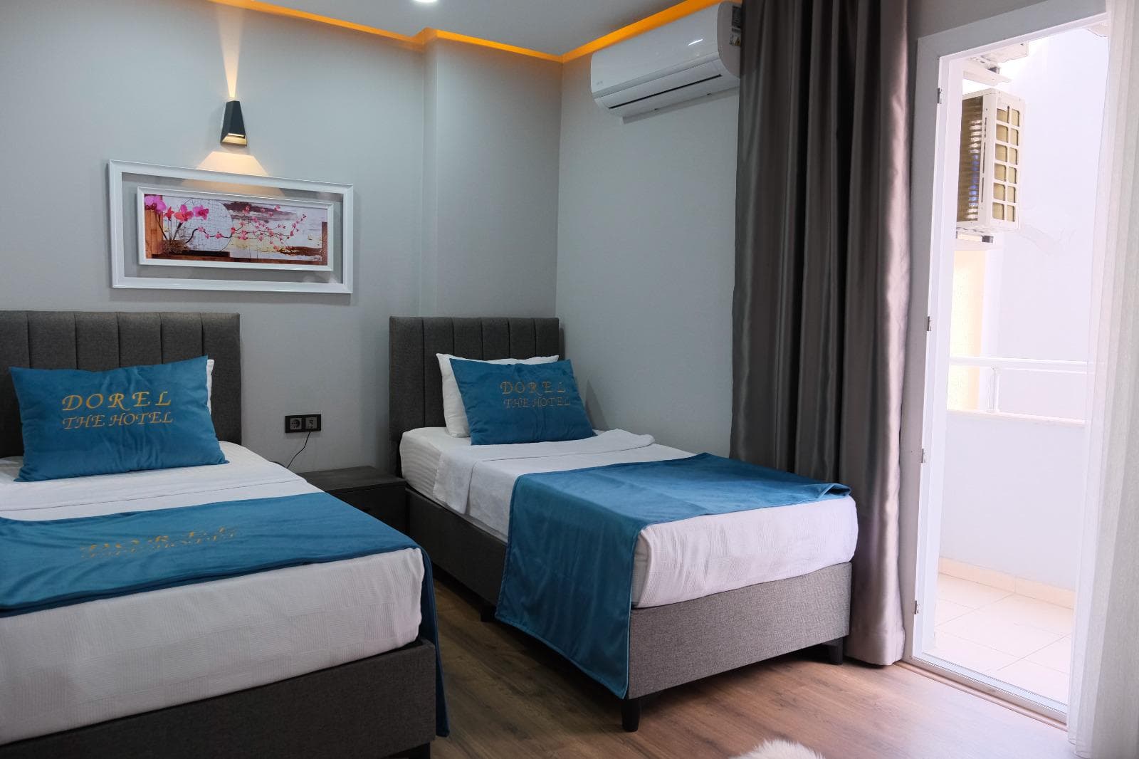 Dorel The Hotel-9