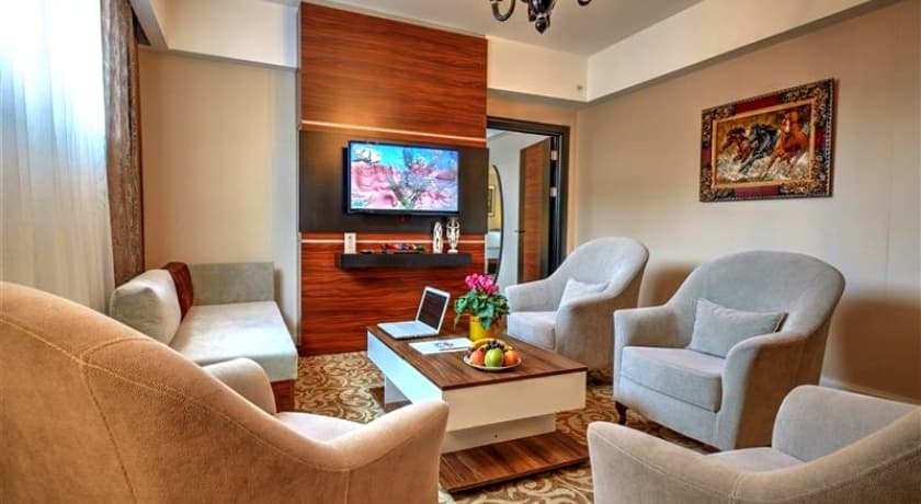 Madame Tadia Hotel-19