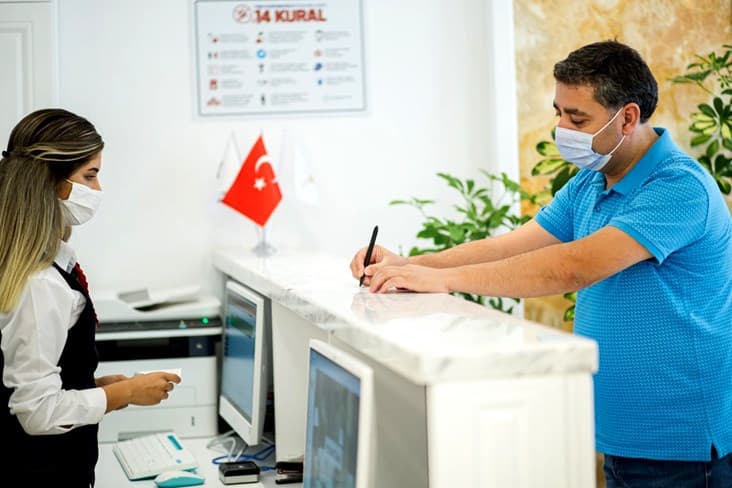 Grand White Hotel Batman-22