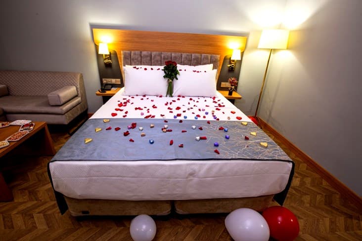 Grand White Hotel Batman-20