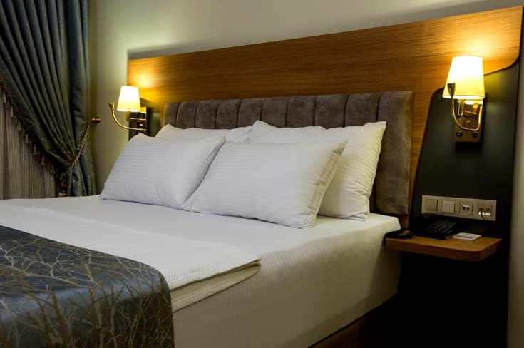 Grand White Hotel Batman-9