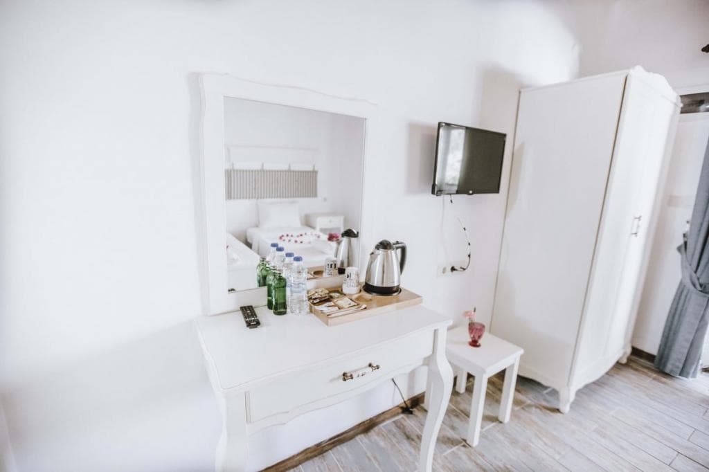 Lagoon Boutique Hotel-10