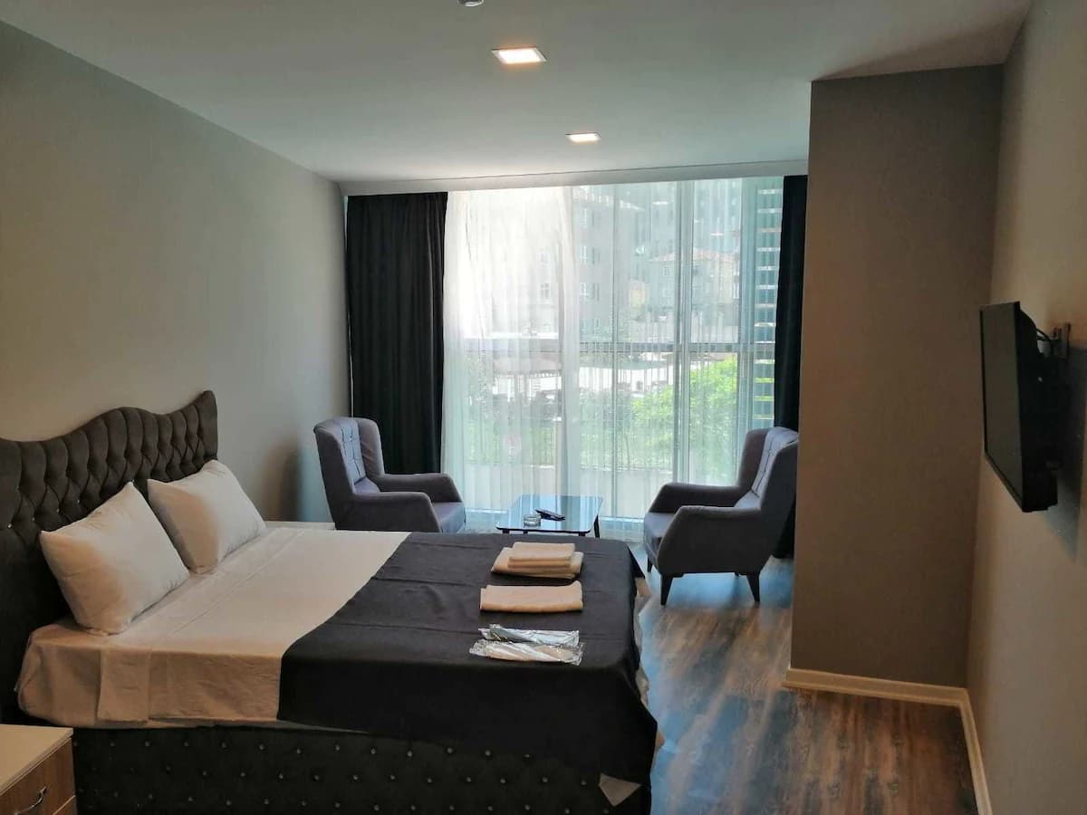 Plus Park Suite & Hotel-15