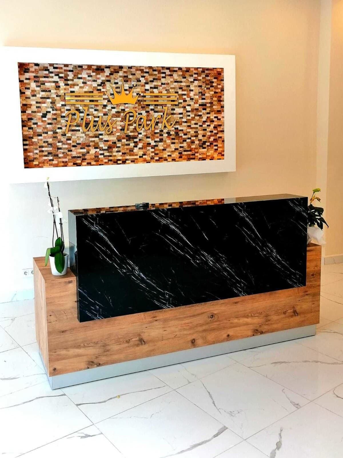 Plus Park Suite & Hotel-2