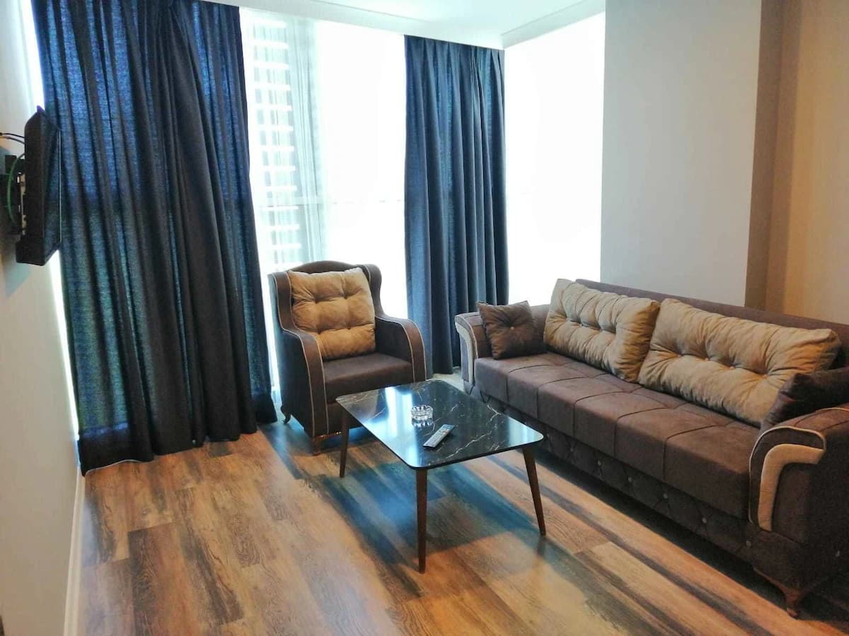 Plus Park Suite & Hotel-4