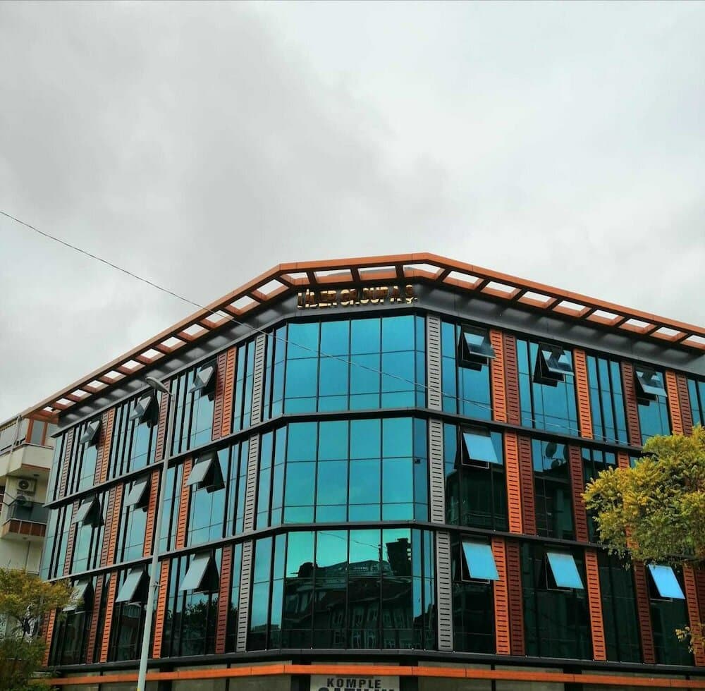 Plus Park Suite & Hotel-0