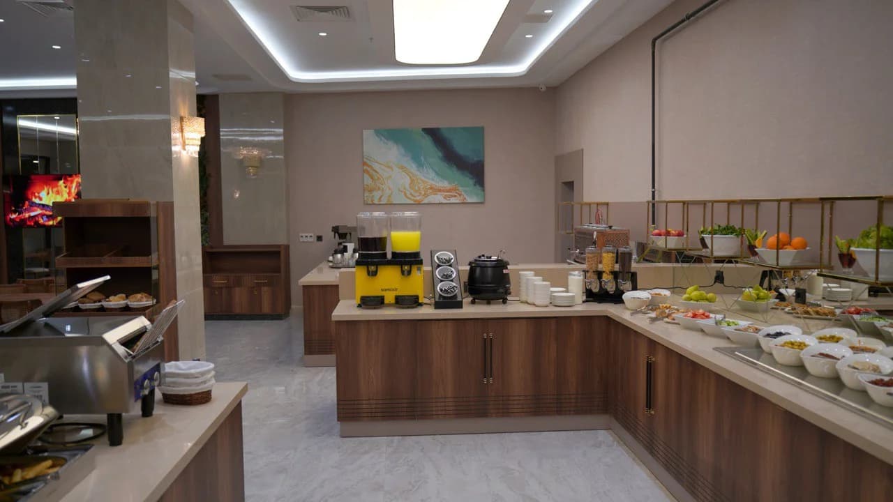 Roccia DownTown Otel-8