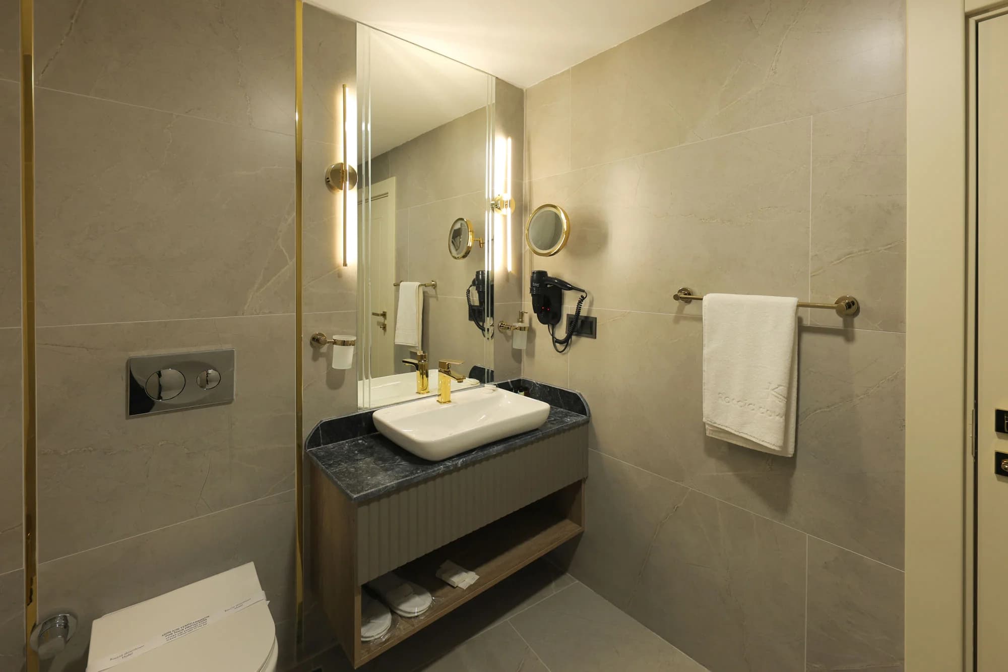 Roccia DownTown Otel-14