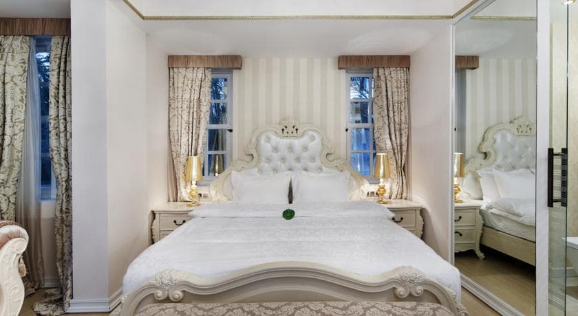 Elegance East Hotel-40