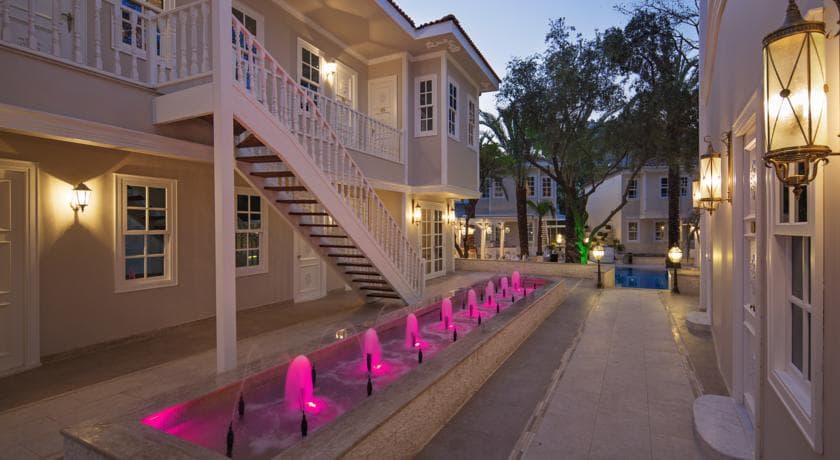 Elegance East Hotel-8