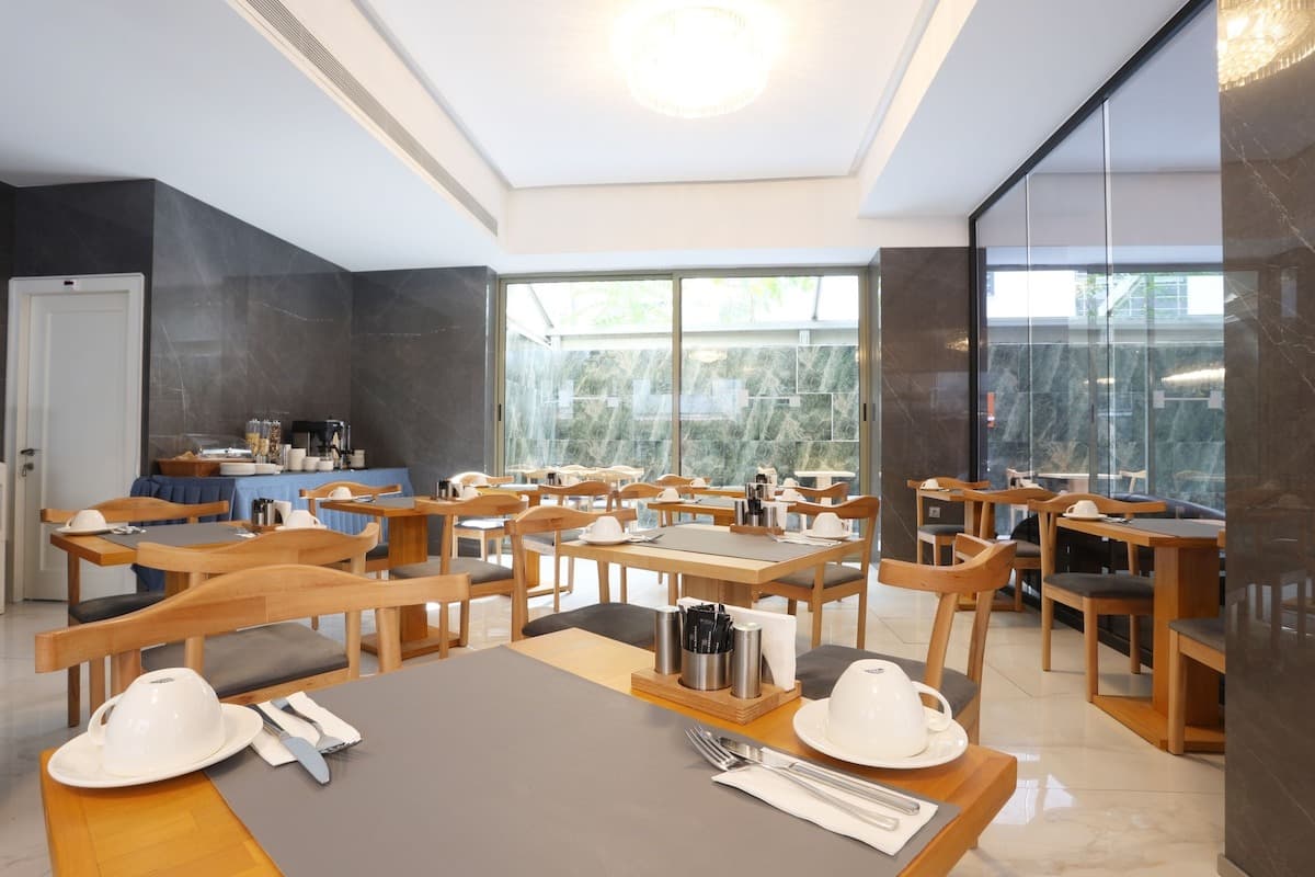 Riva Hotel Alsancak-3