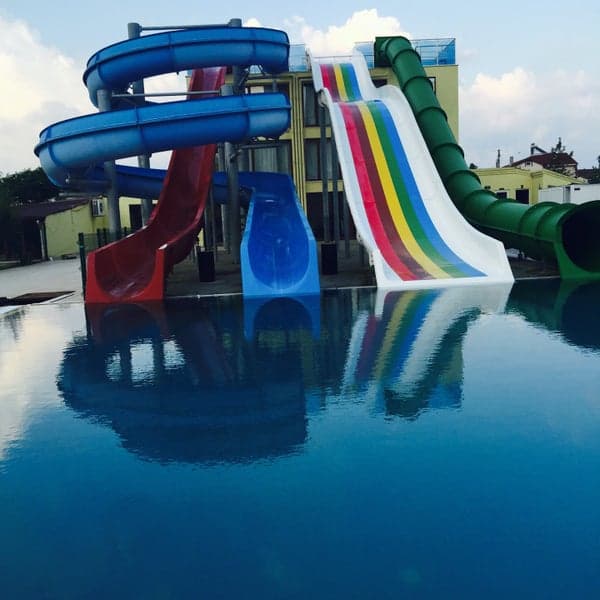 Sinopsis Resort Otel-7