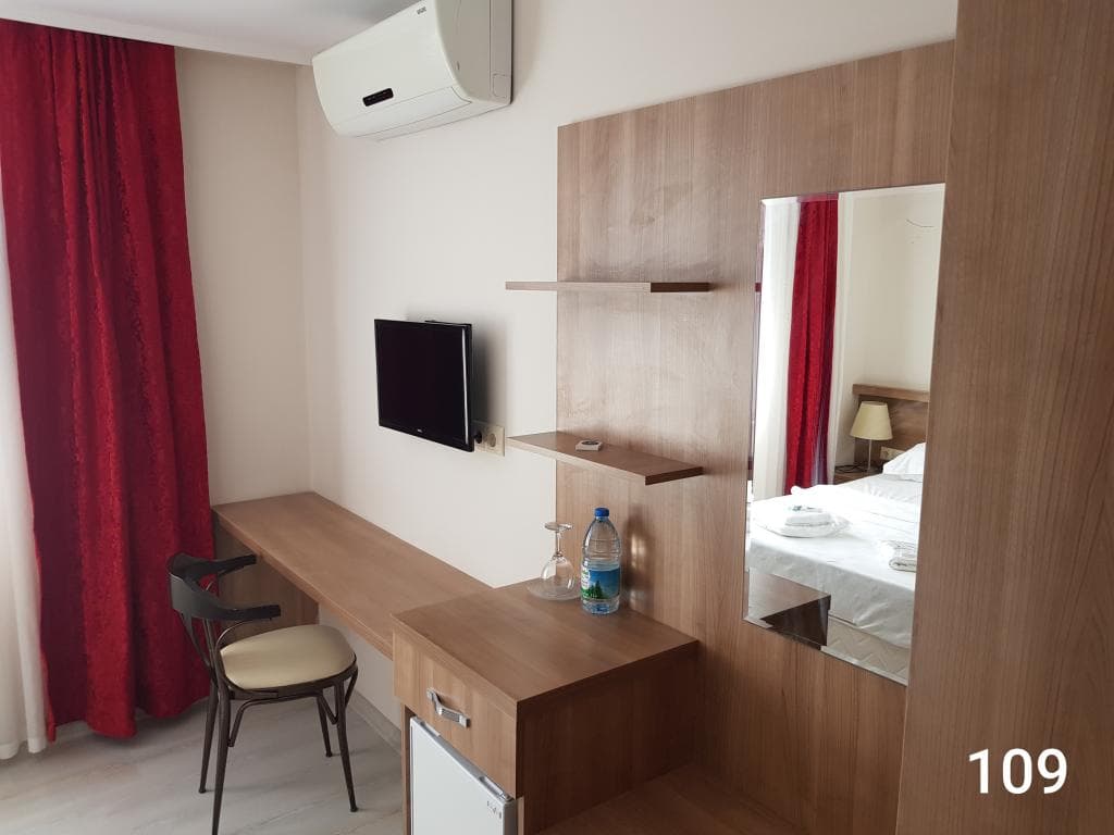 Sinopsis Resort Otel-13