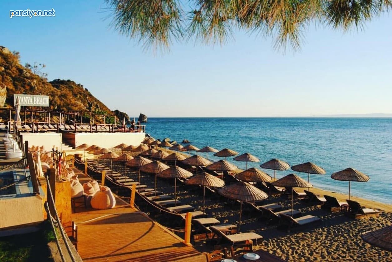 Ayanya Beach Hotel & Bungalows-8