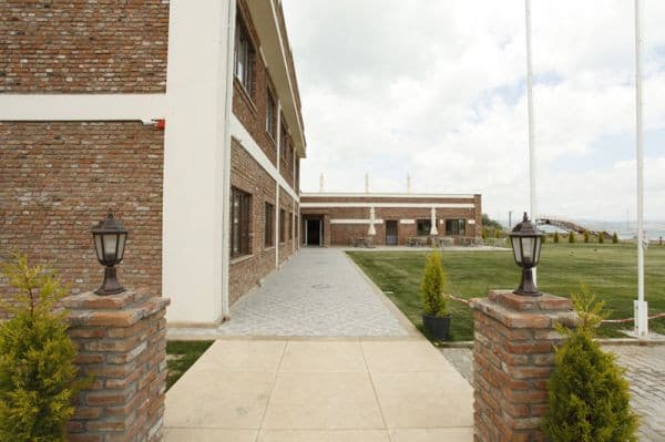 Hotel Milestone 1915-13