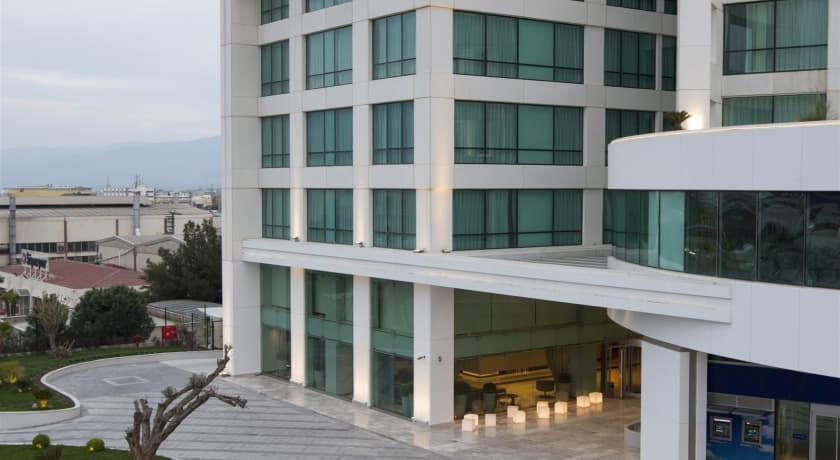 Ramada Hotel & Suites İzmir Kemalpaşa -16
