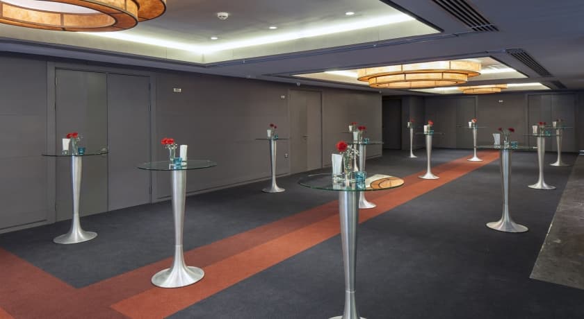 Ramada Hotel & Suites İzmir Kemalpaşa -9