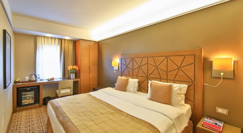 Ramada By Wyndham İstanbul Taksim-1