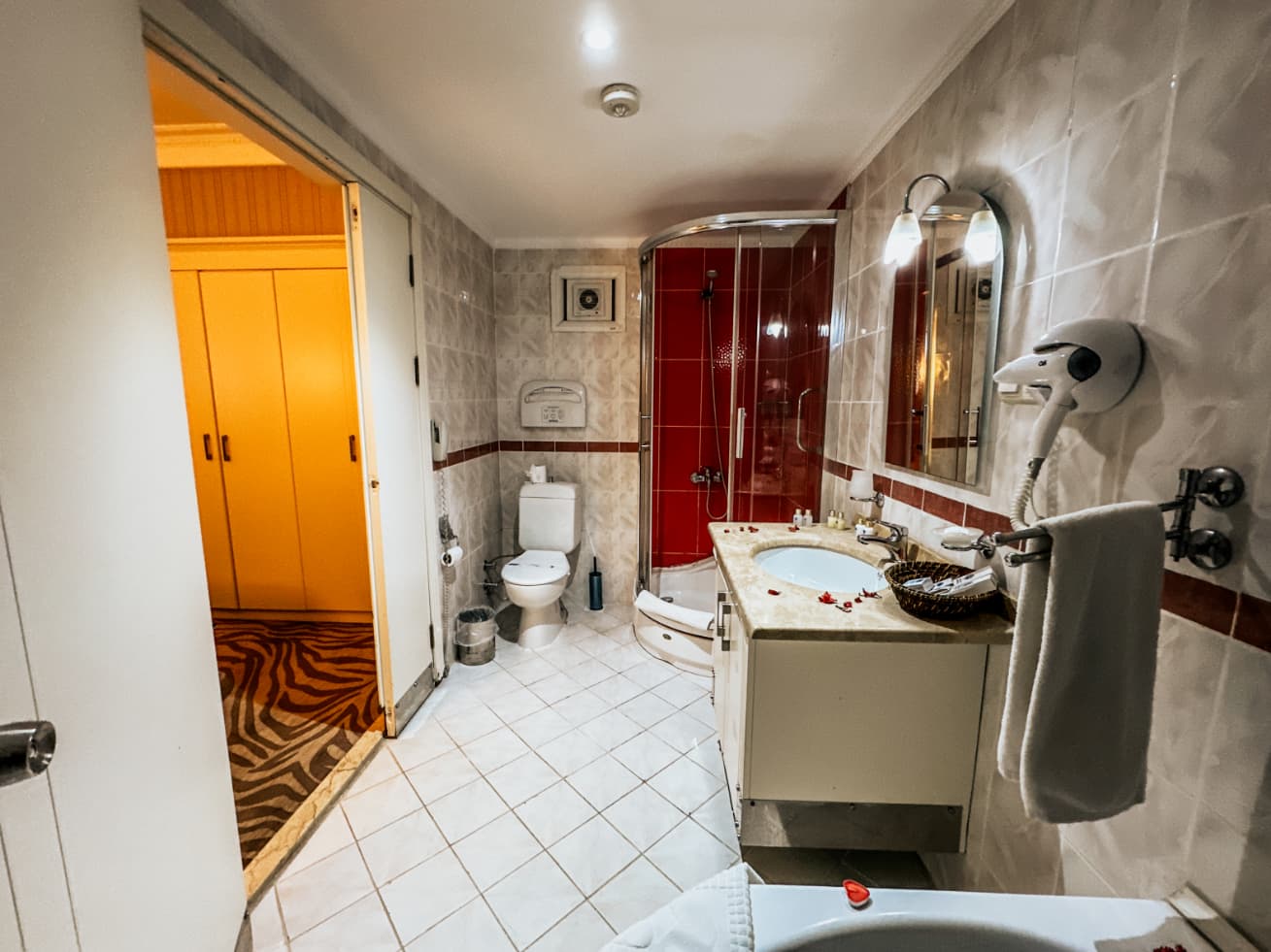 Elegance Resort Hotel-119