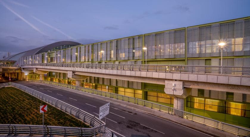 Tav Airport Hotel İzmir-0