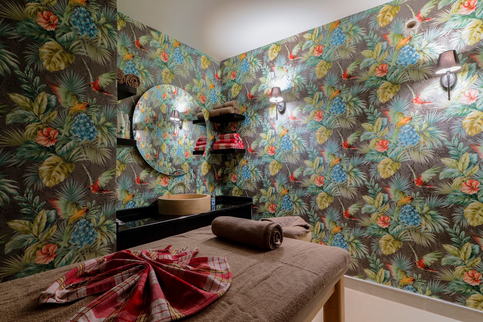 Shimall Deluxe Hotel-5