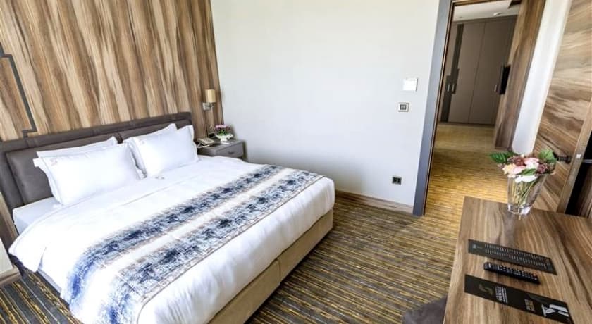 Shimall Deluxe Hotel-28