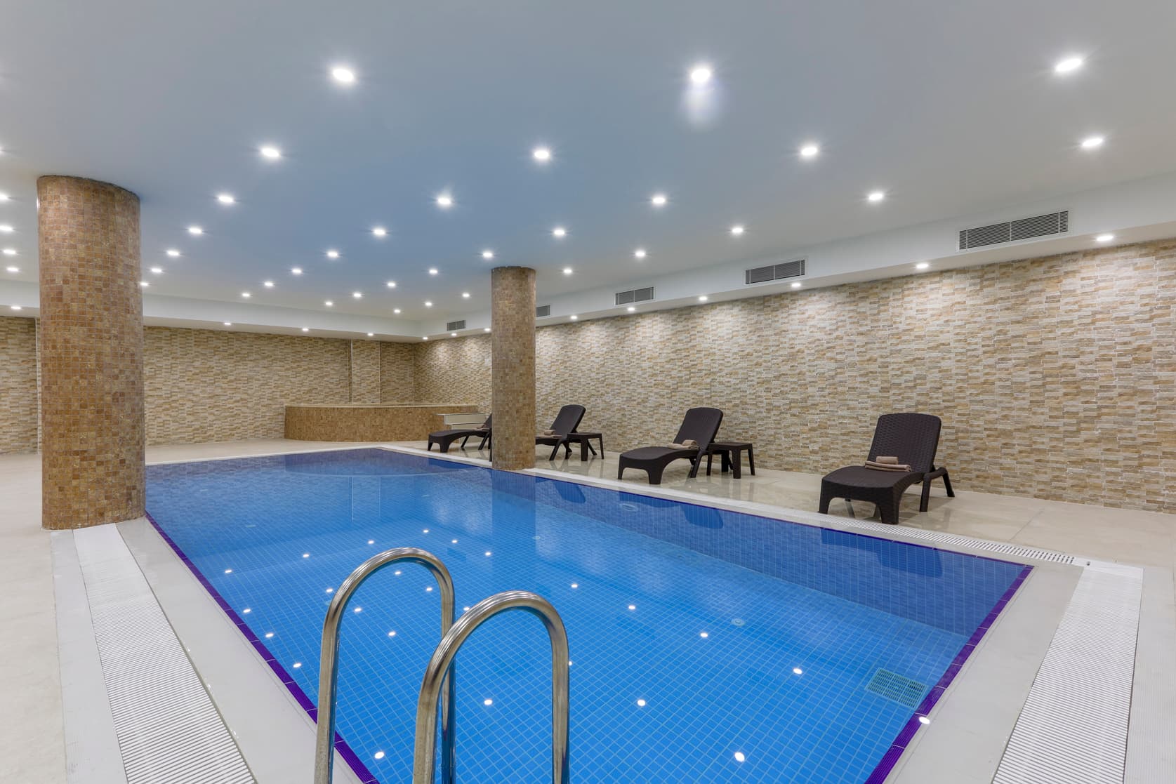 Shimall Deluxe Hotel-3