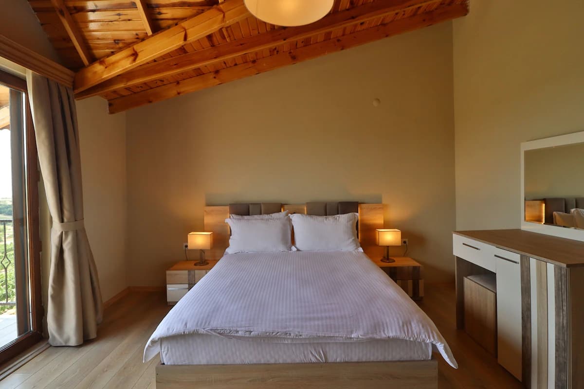 Dessera Vineyards Hotel-14