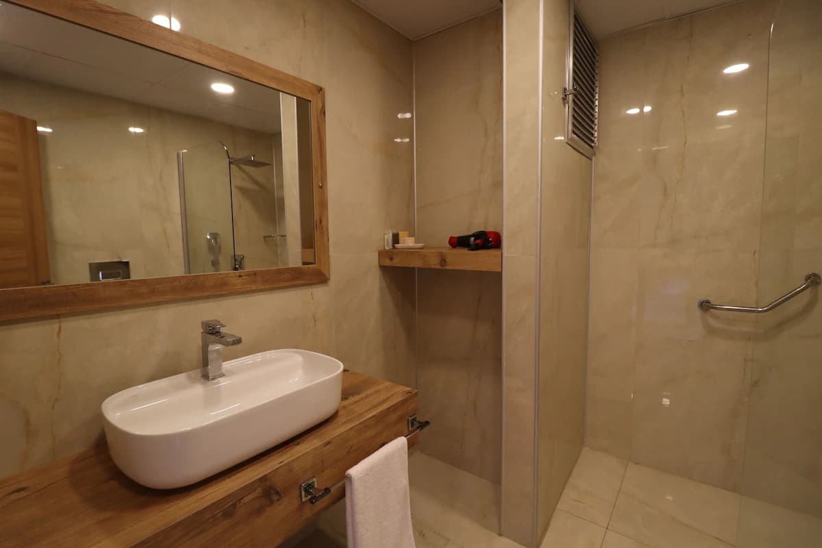 Dessera Vineyards Hotel-21