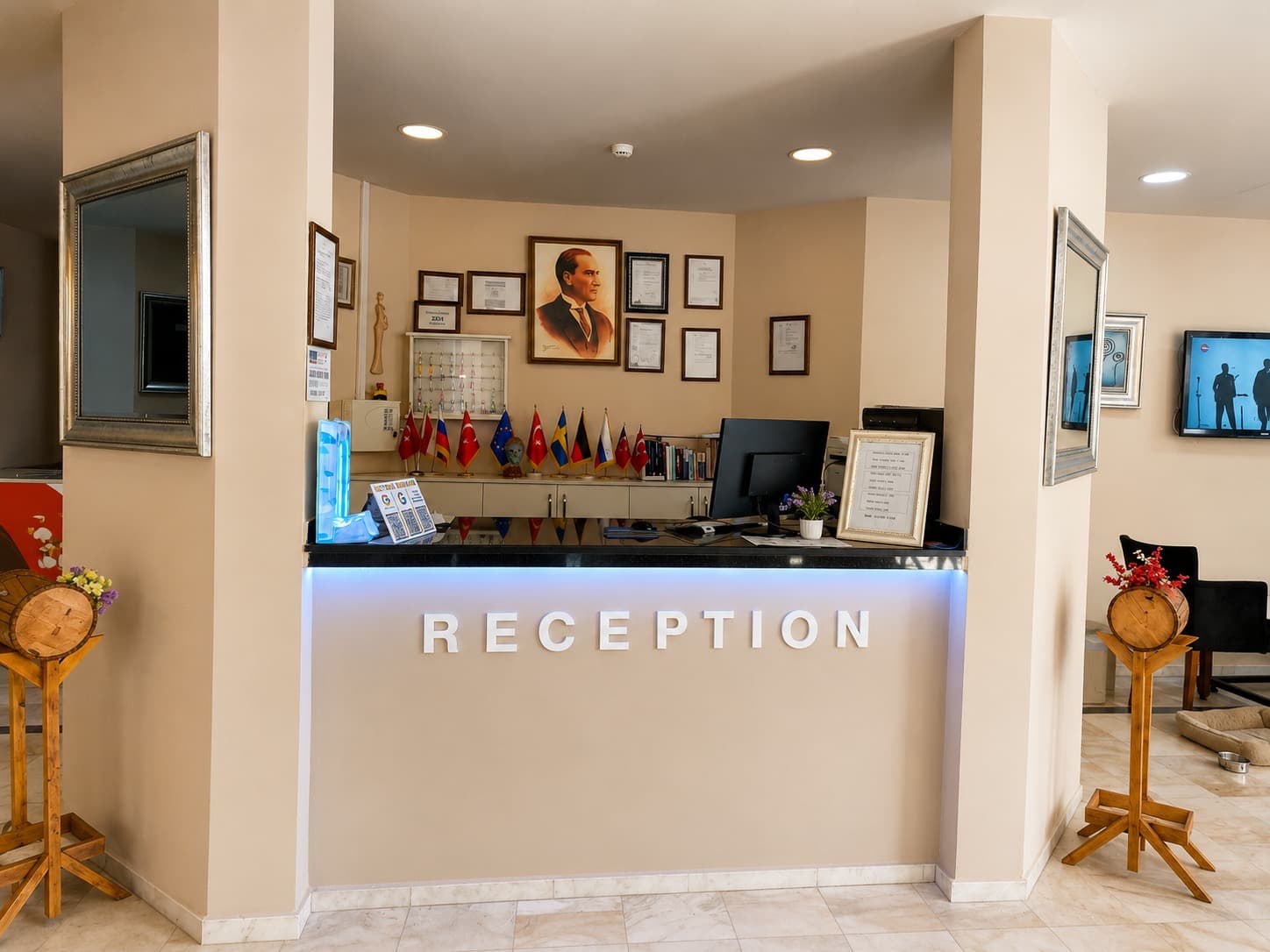 Gold Twins Boutique Hotel-168