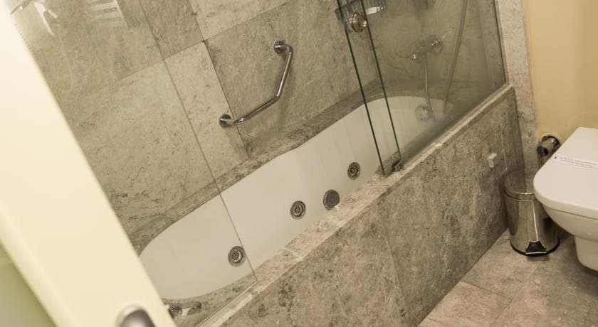 Ramada By Wyndham Istanbul Pera-33